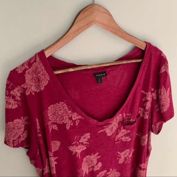 Torrid Floral V Neck Top Size 2X - Picture 5 of 7